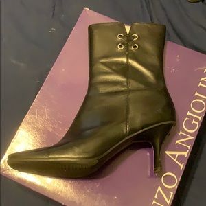 Black Enzo Angiolini ankle boots size 9.5